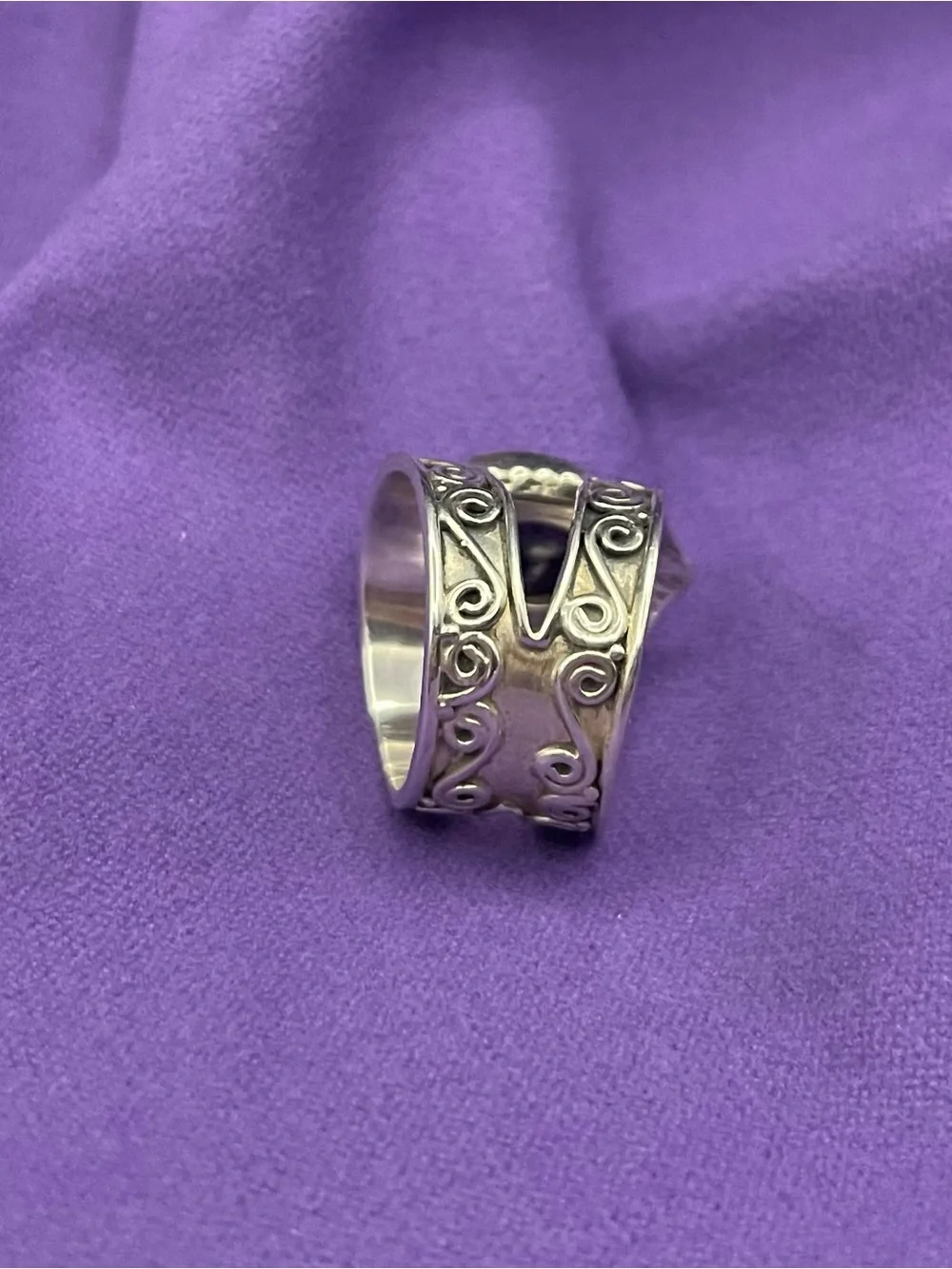 Vtg  SS  oval, amethyst statement, ring size 7 Boho wide band.   8.34  grams